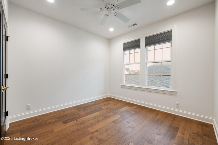 Listing Image 58