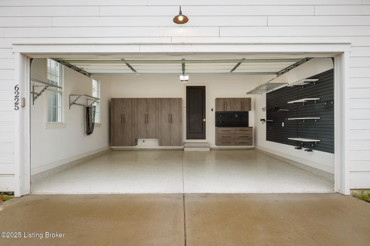 Listing Image 73