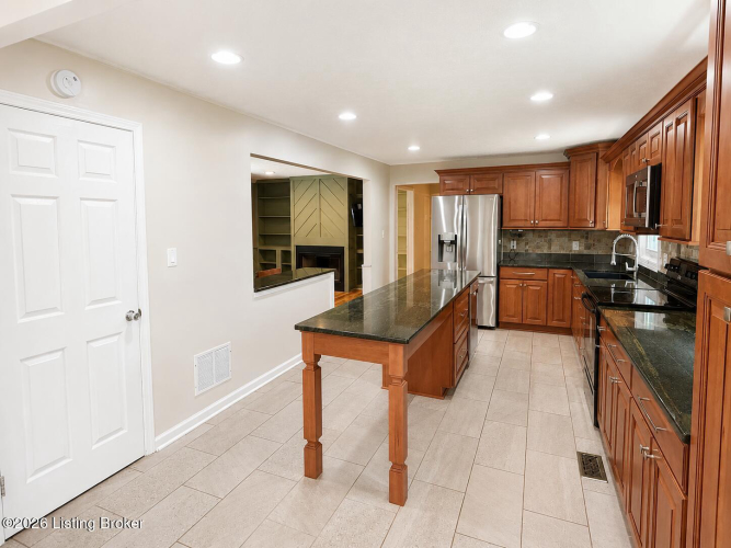 Listing Image 13