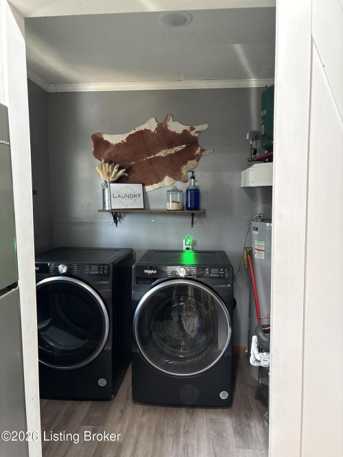 Listing Image 14
