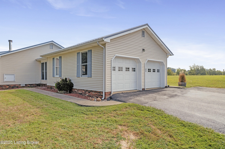 Listing Image 45