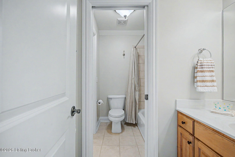 Listing Image 41