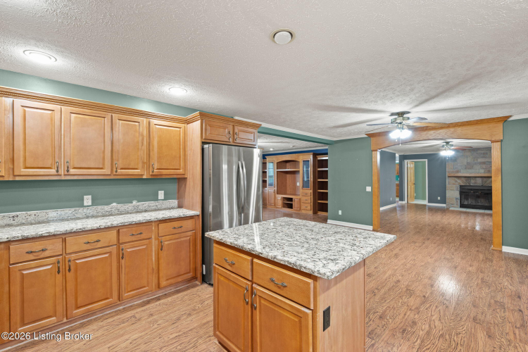 Listing Image 13