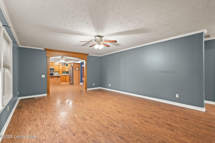 Listing Image 27