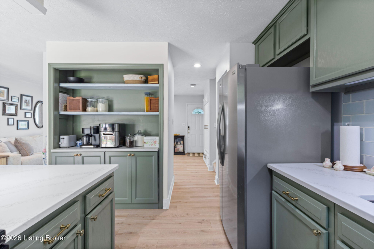 Listing Image 13
