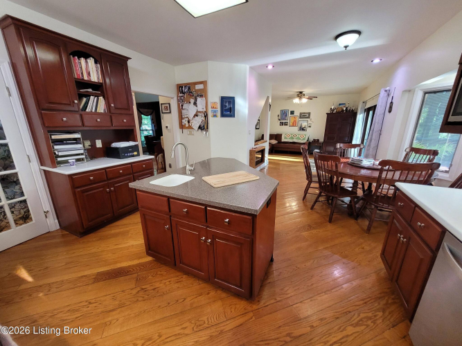 Listing Image 21