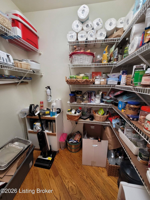 Listing Image 24