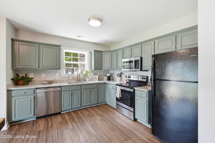 Listing Image 9