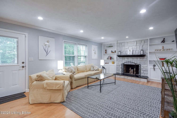 Listing Image 7