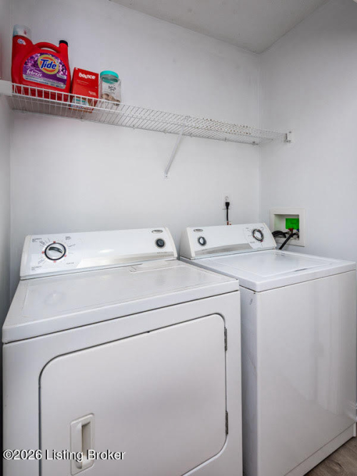 Listing Image 22