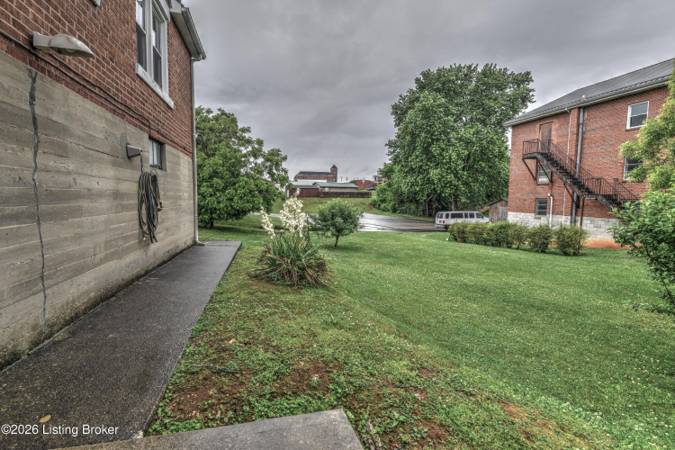 Listing Image 58