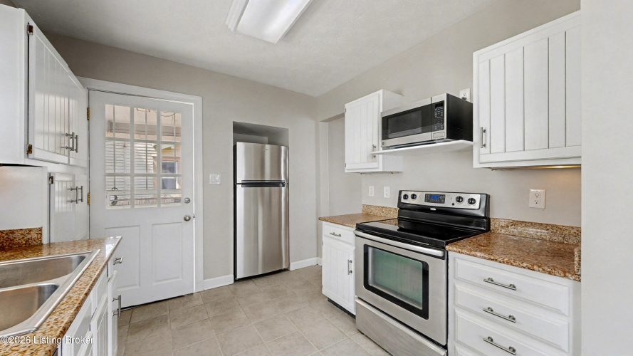 Listing Image 15