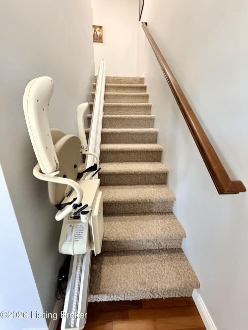 Listing Image 19