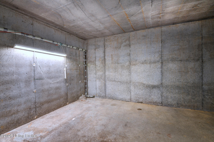 Listing Image 29