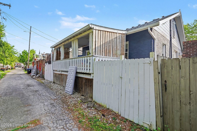 Listing Image 19