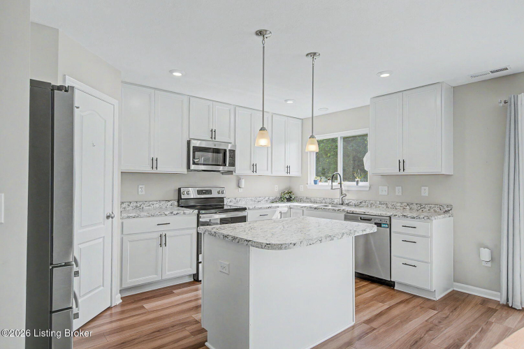 Listing Image 7