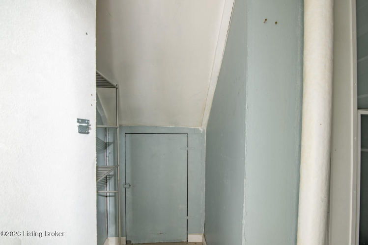 Listing Image 42