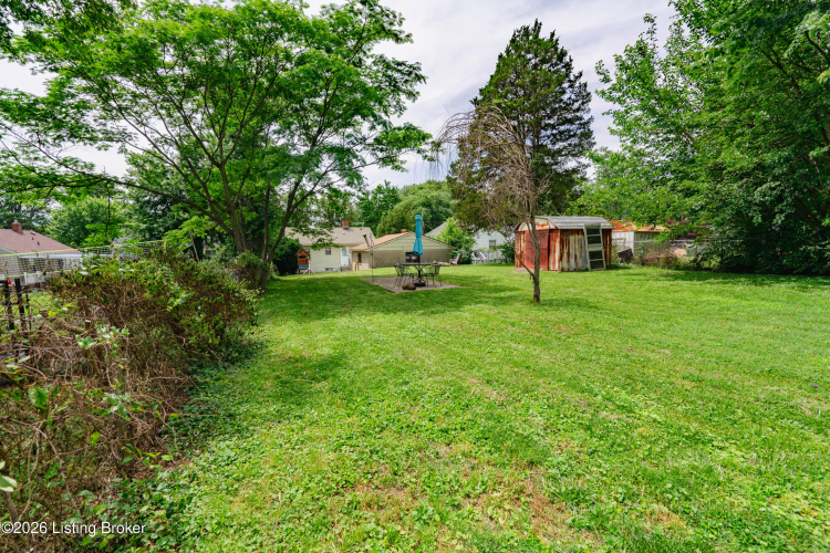 Listing Image 12