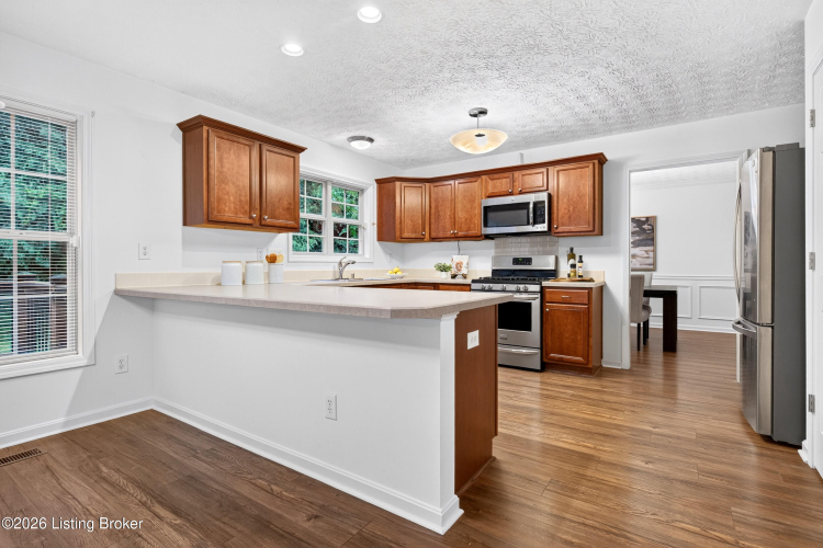 Listing Image 15
