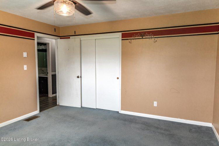 Listing Image 28