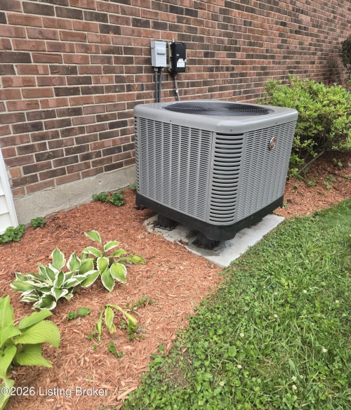 Listing Image 19
