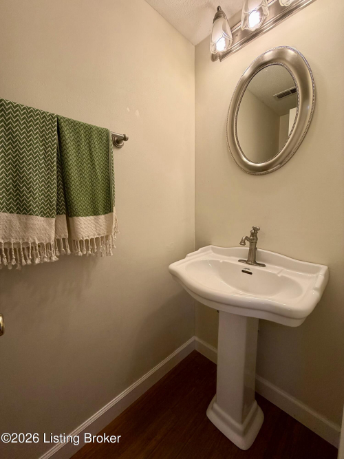 Listing Image 14