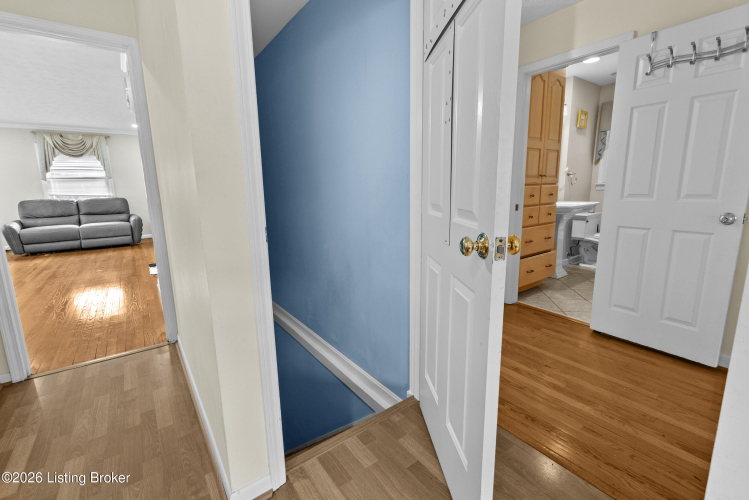 Listing Image 33