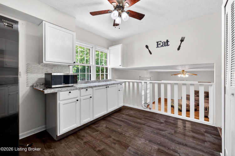 Listing Image 13