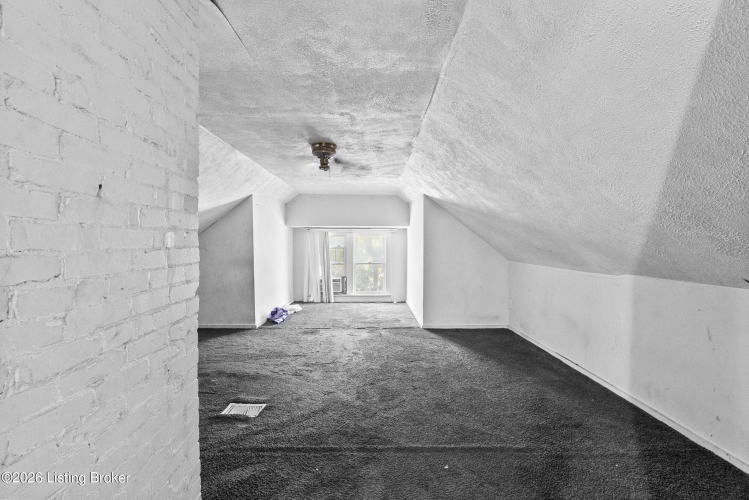 Listing Image 28