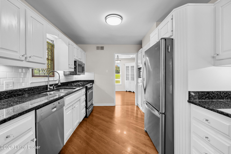 Listing Image 13