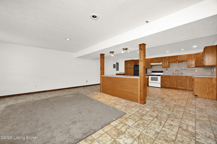 Listing Image 45