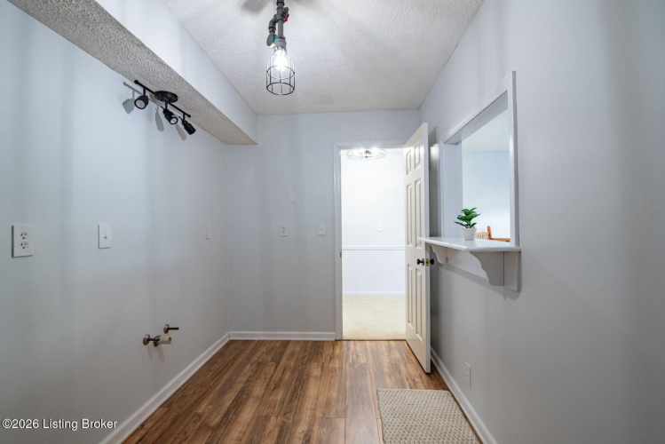 Listing Image 55