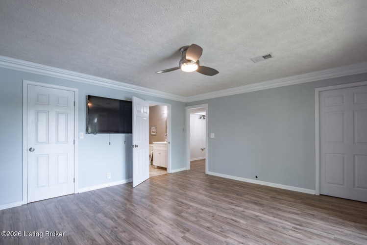 Listing Image 57