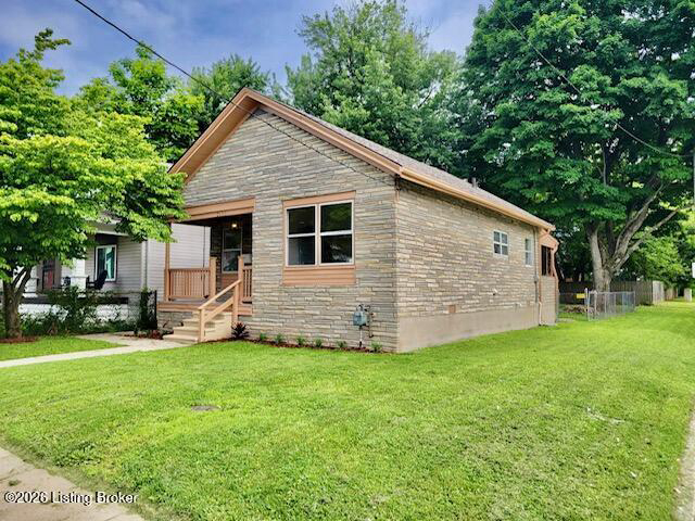 Listing Image 4