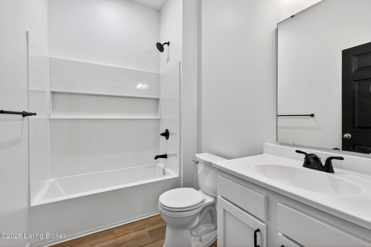 Listing Image 12
