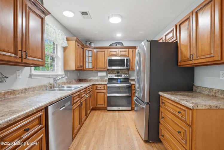Listing Image 12