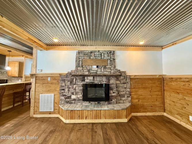 Listing Image 22