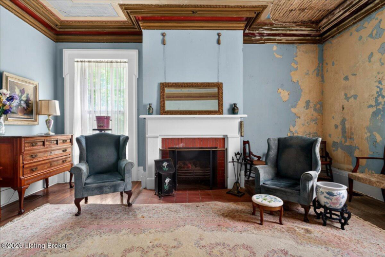 Listing Image 12