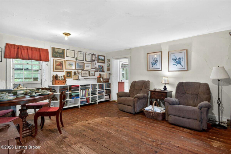 Listing Image 38