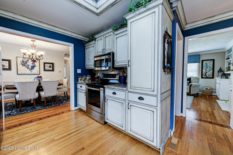 Listing Image 16
