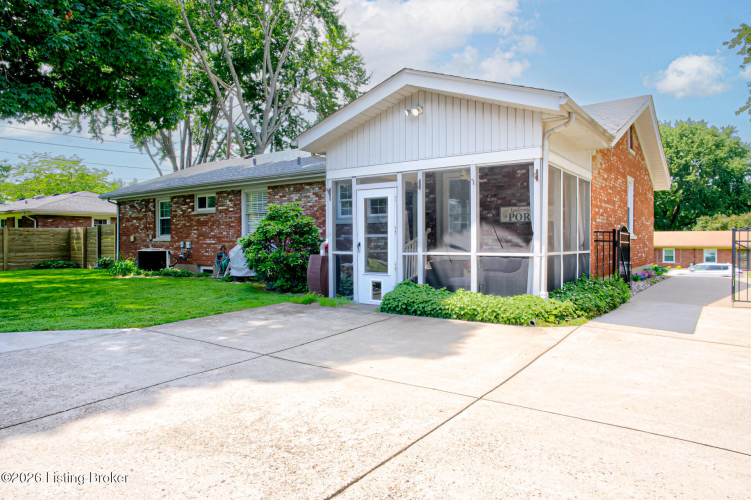 Listing Image 44