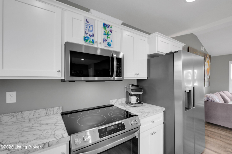 Listing Image 18