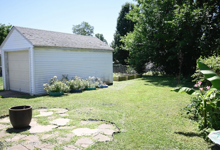 Listing Image 19