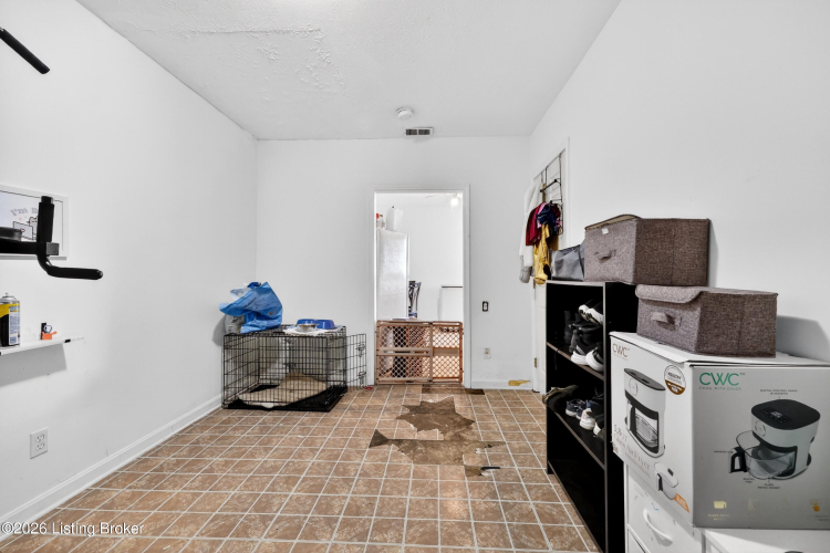 Listing Image 52