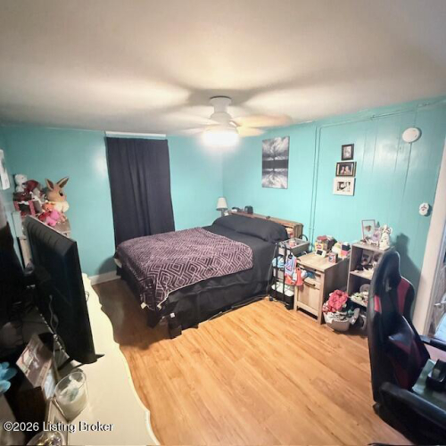 Listing Image 5