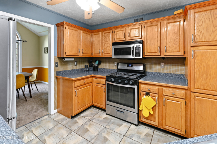 Listing Image 20