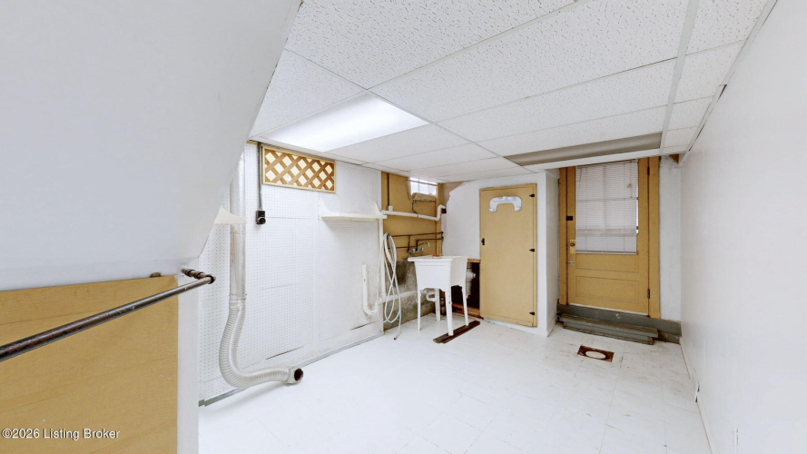 Listing Image 27