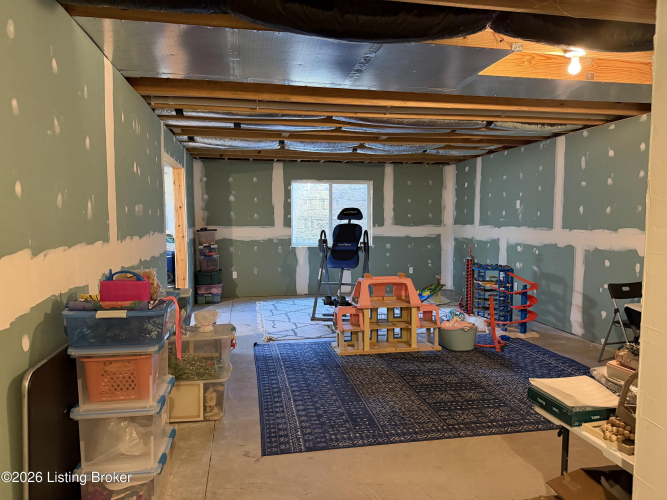 Listing Image 33