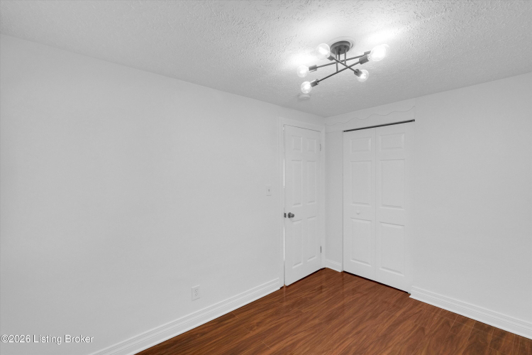 Listing Image 29