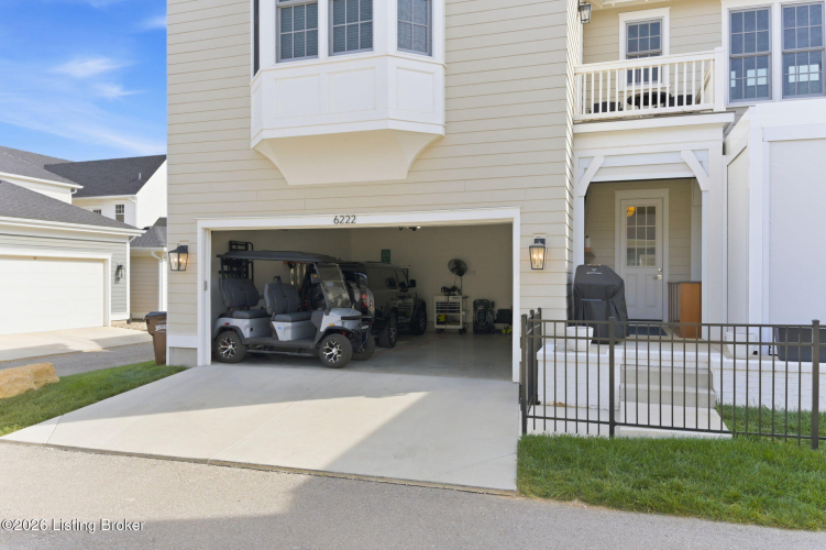 Listing Image 79
